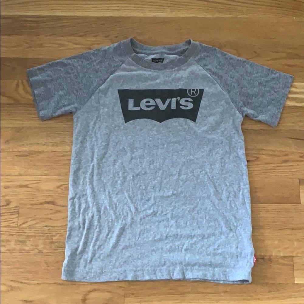 Levi’s tee shirt size M